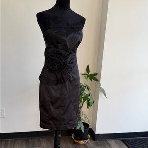 White House Black Market Black Strapless Rose-Appliqué Dress